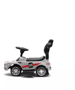 Sportieve witte racewagen met duwstang