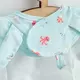 Slabbetje - Lichtblauw - Met ruffles - 35x27 cm - Waterdicht